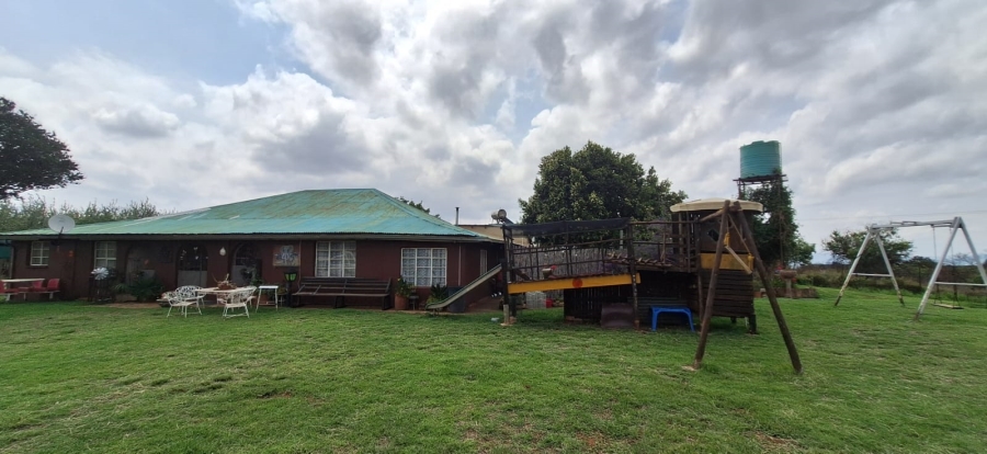 6 Bedroom Property for Sale in Rustenburg Rural North West